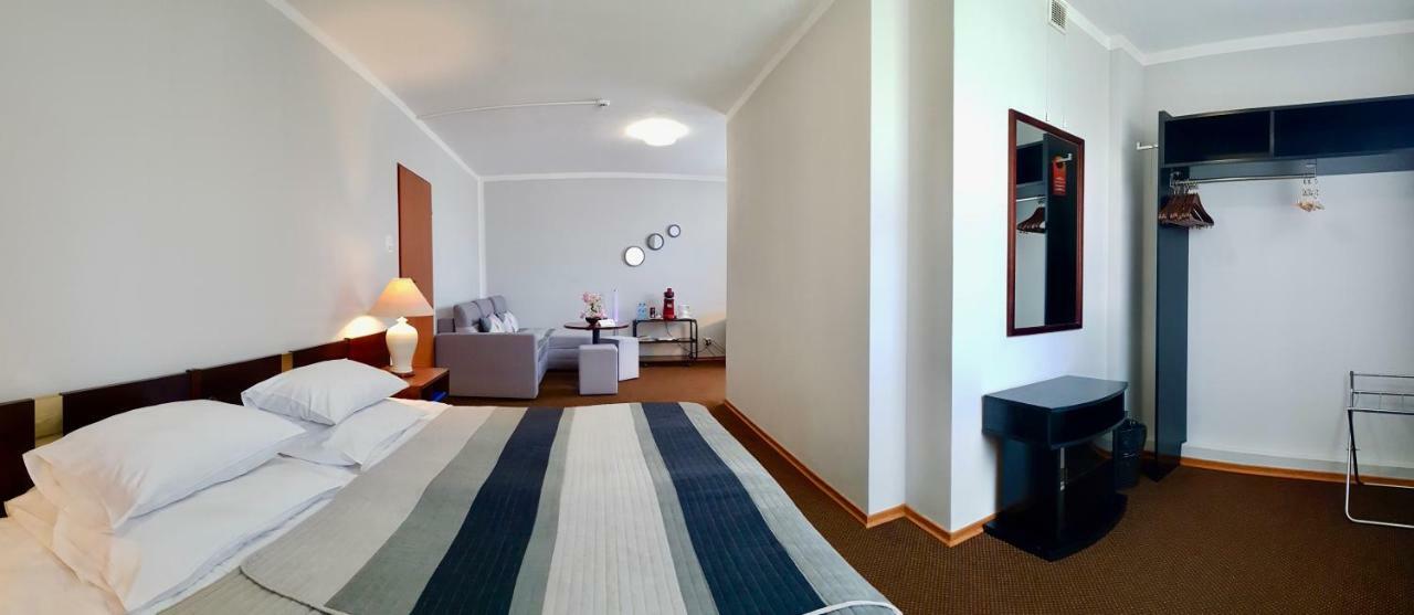 Hotel Pawlowski Згожелец Екстериор снимка