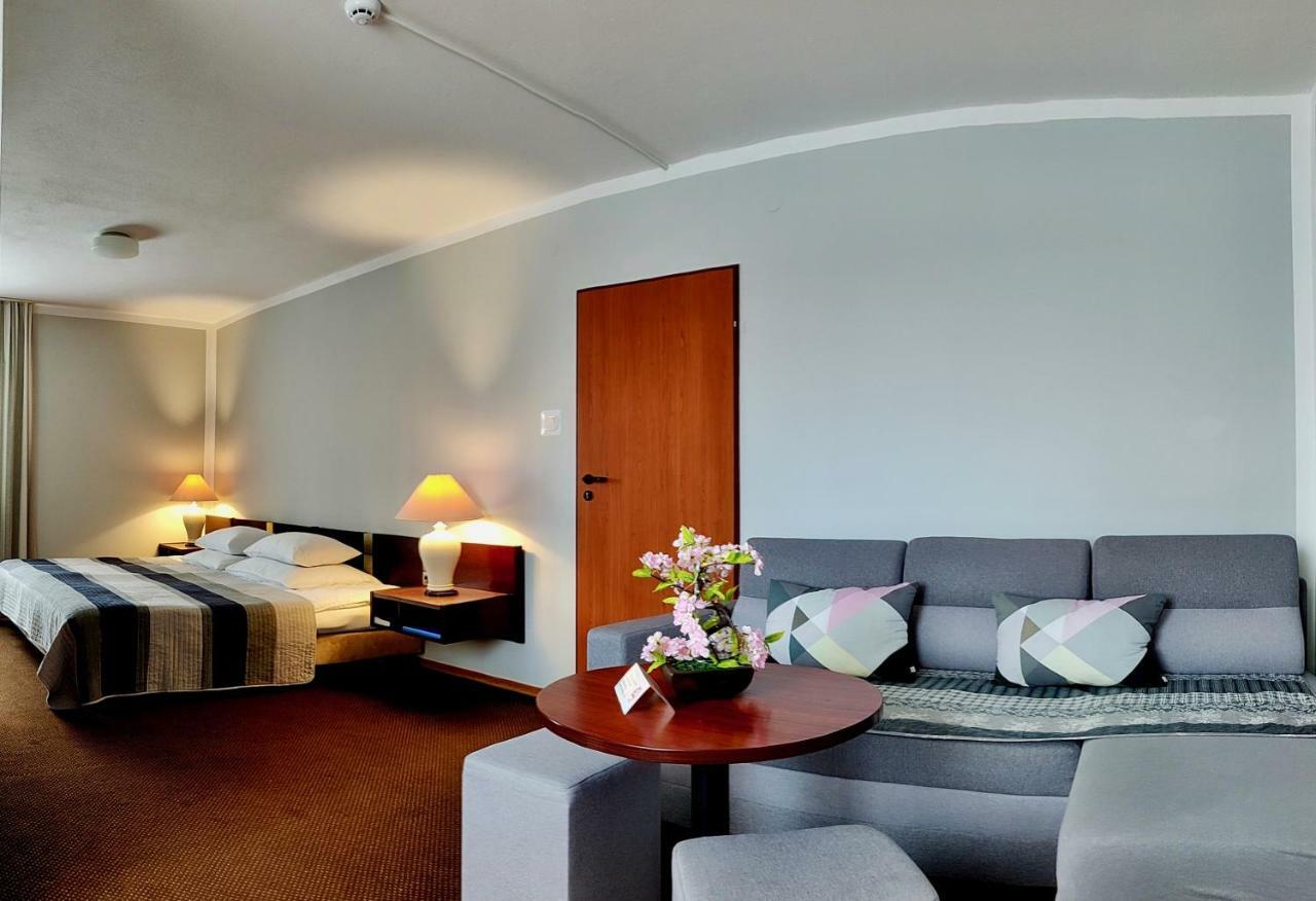 Hotel Pawlowski Згожелец Екстериор снимка