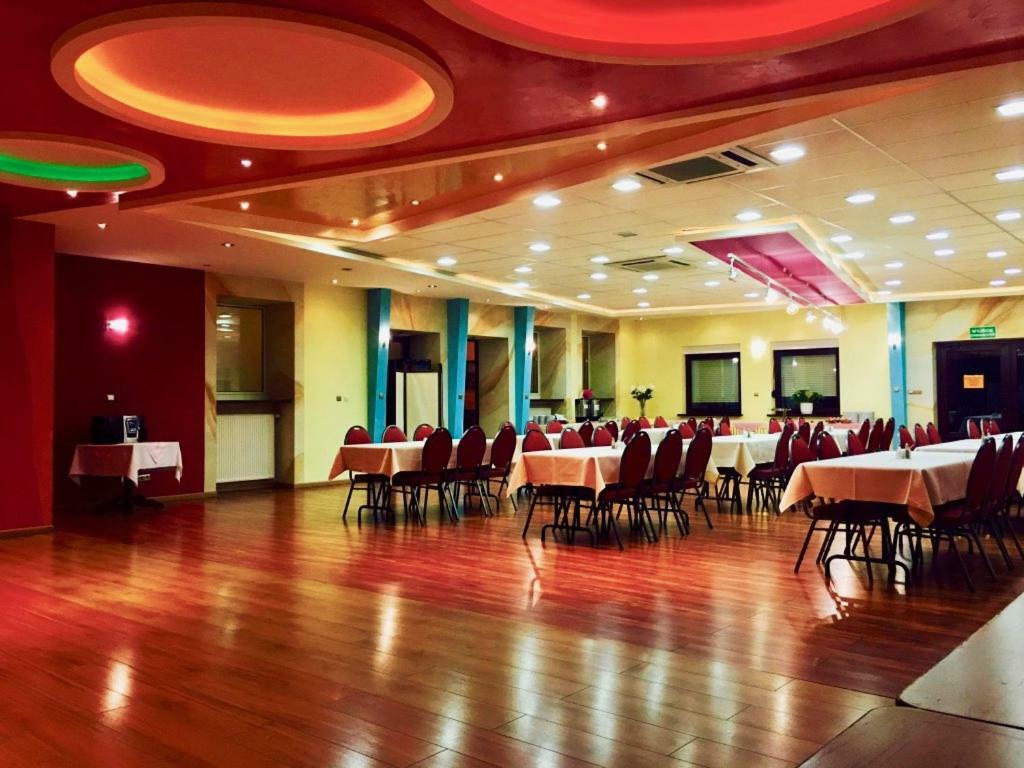 Hotel Pawlowski Згожелец Екстериор снимка