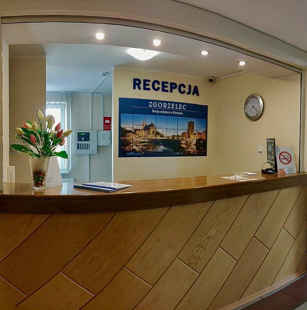 Hotel Pawlowski Згожелец Екстериор снимка