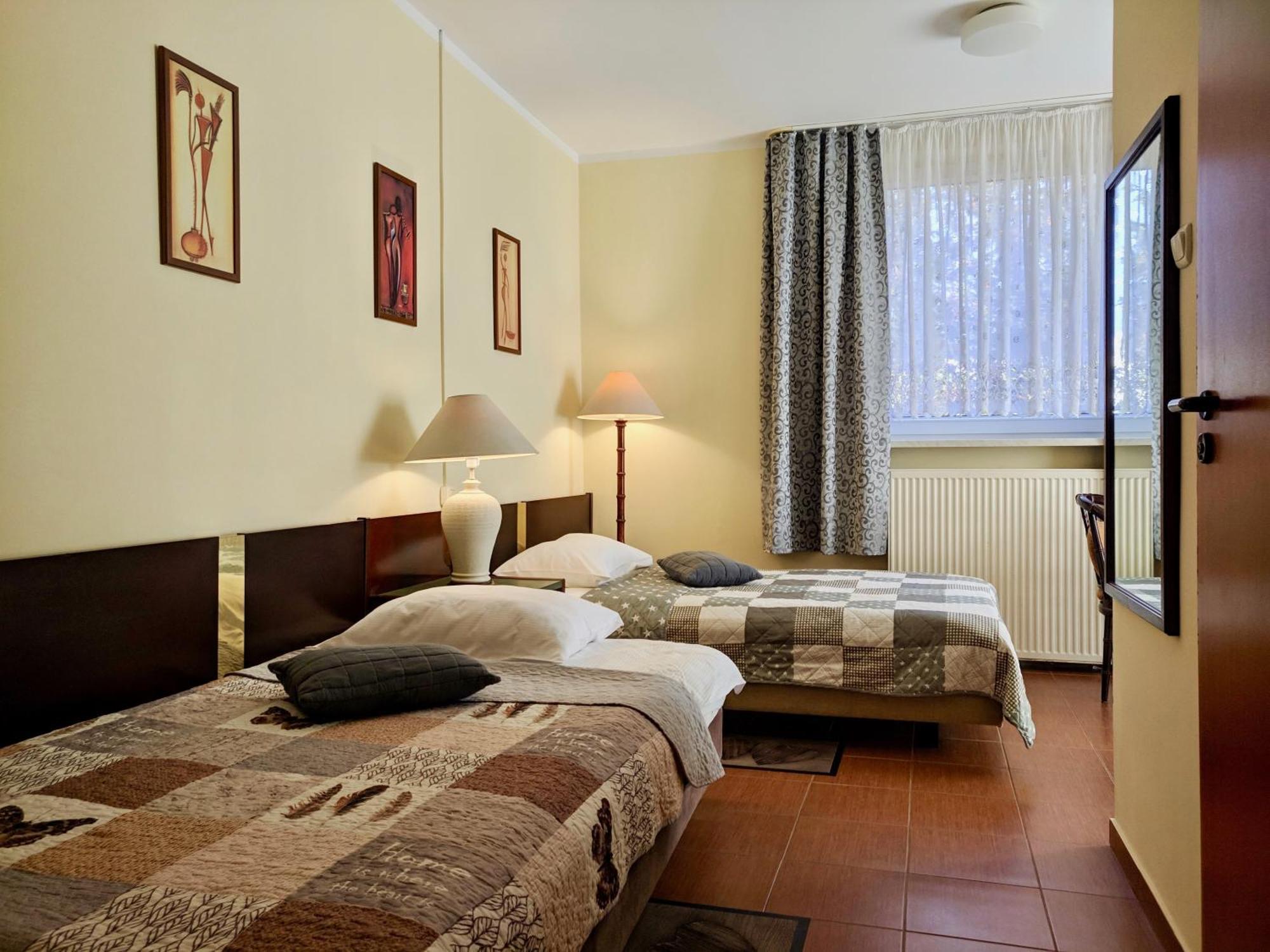 Hotel Pawlowski Згожелец Екстериор снимка